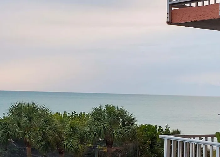 Holiday home New Pool & Hot Tub! Beachfront Indian Shores *