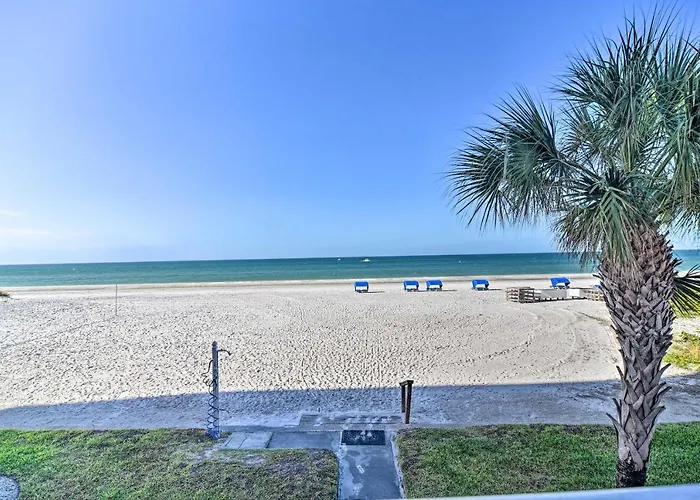 Holiday home New Pool & Hot Tub! Beachfront Indian Shores