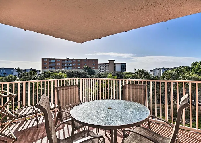 Holiday home New Pool & Hot Tub! Beachfront Indian Shores *