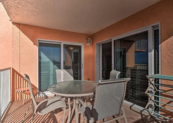 Holiday home New Pool & Hot Tub! Beachfront Indian Shores *