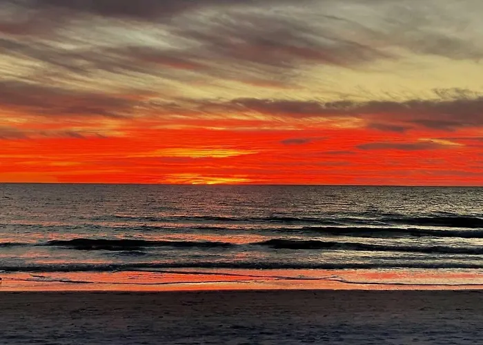Holiday home New Pool & Hot Tub! Beachfront Indian Shores *